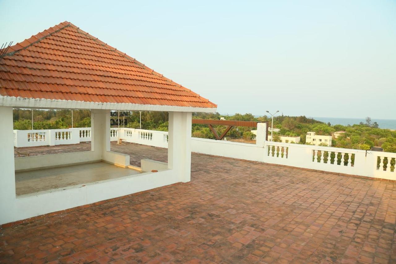 Joliday Inn Mahabalipuram Exterior photo